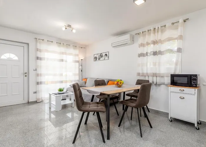 Amfora 펜션 보드냔